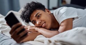 Appel vidéo pour garder le lien et partager ensemble