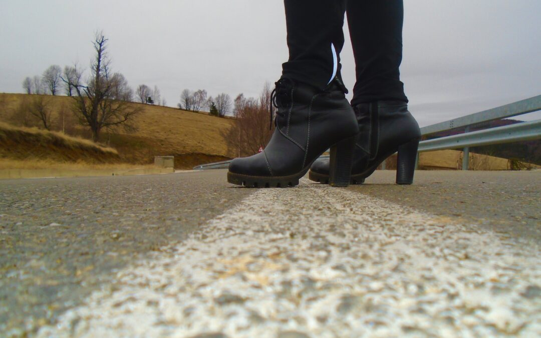 Bottes noires pour femme : l’intemporel de votre dressing